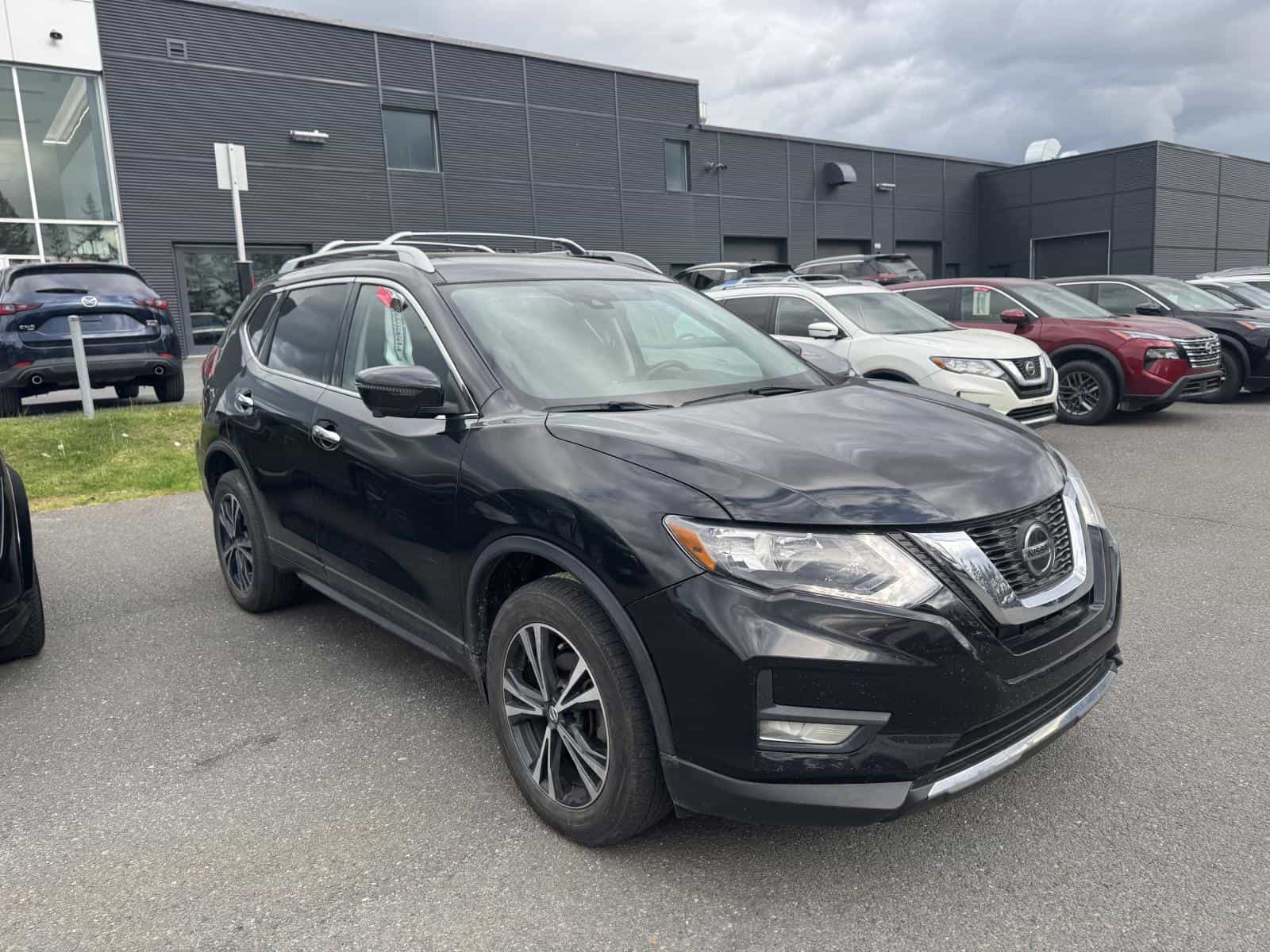 2020 Nissan Rogue SV - Image 1
