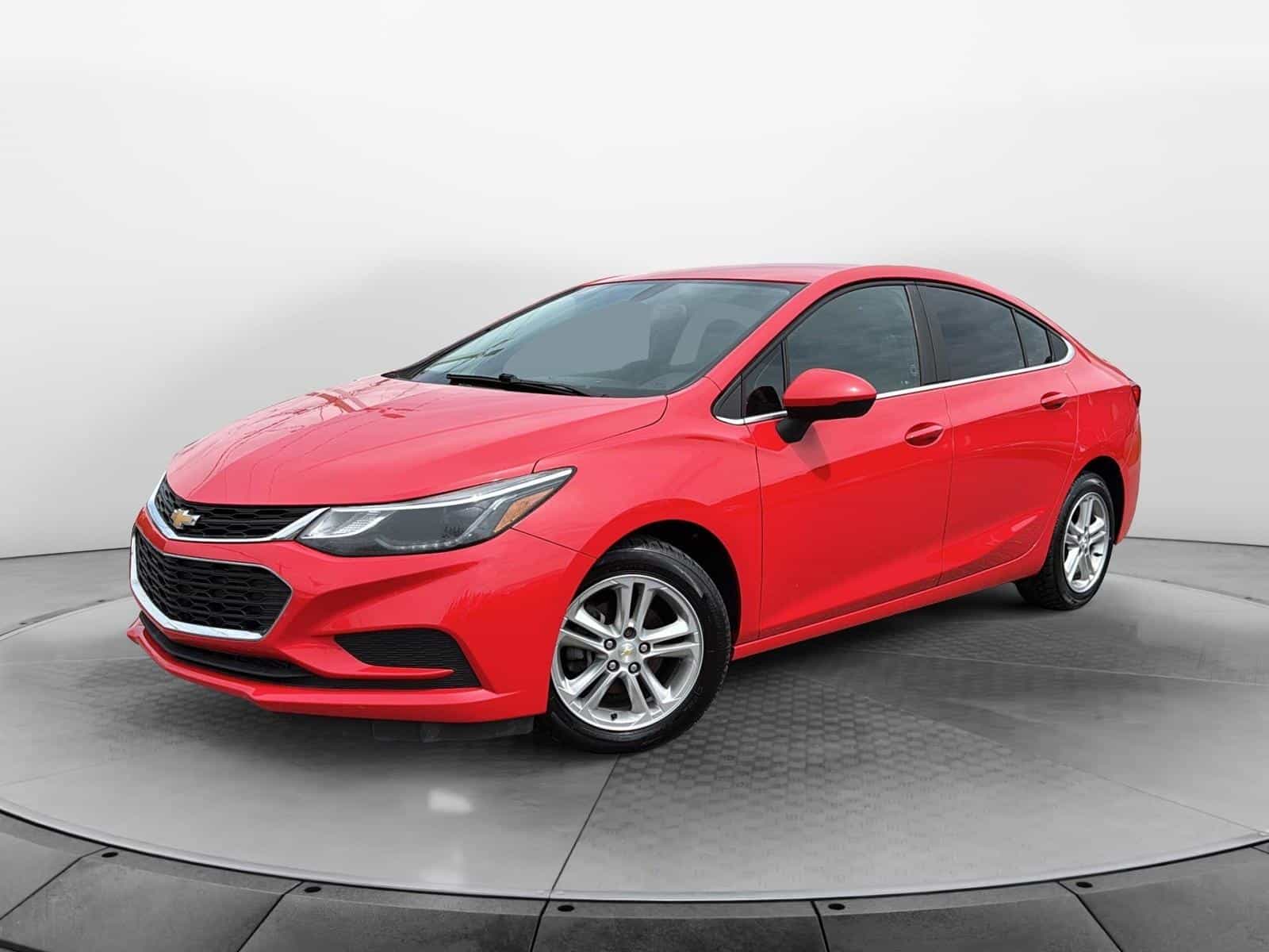 2018 Chevrolet Cruze LT - Image 1