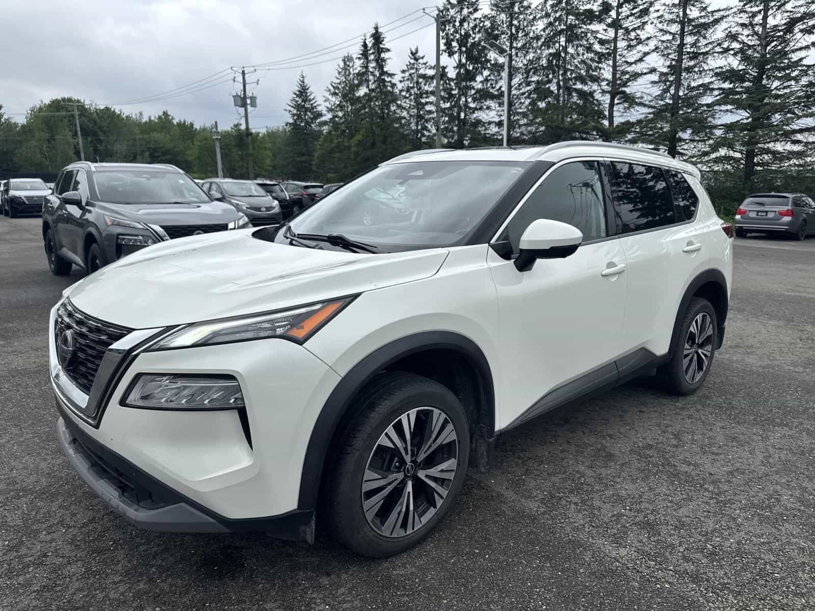 2021 Nissan Rogue SV - Image 1