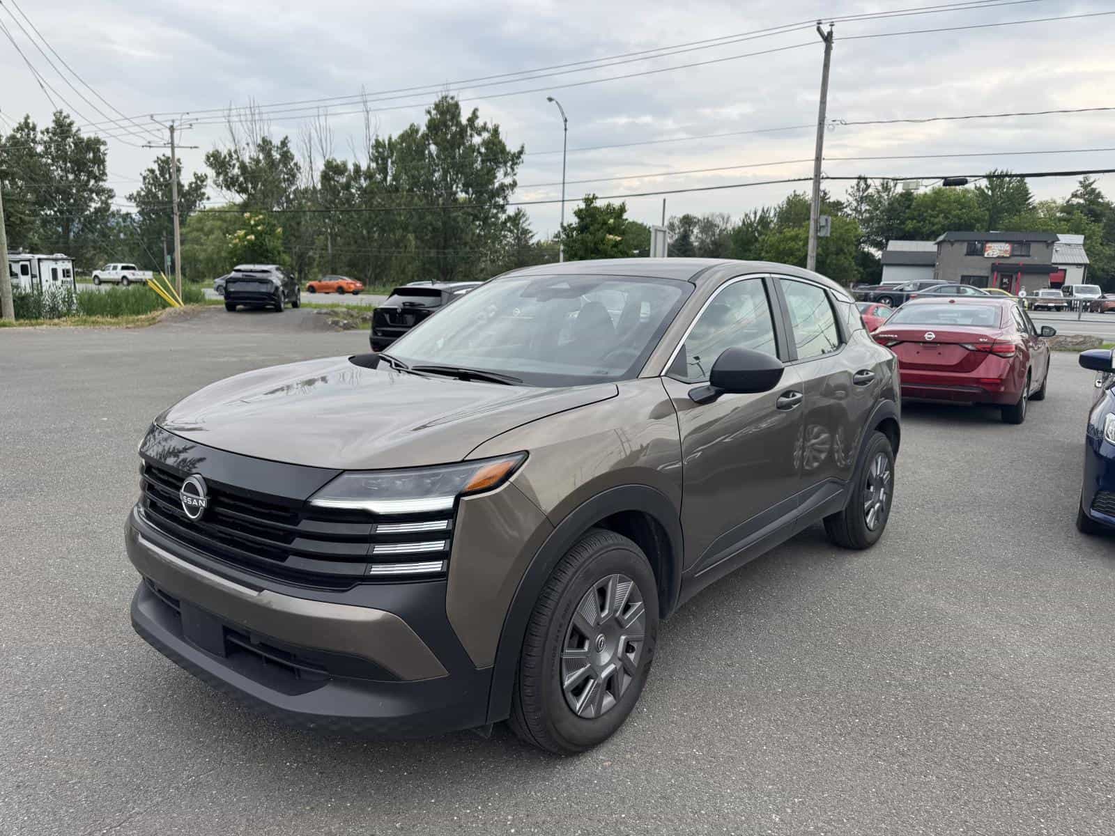 2025 Nissan Kicks S - Image 1