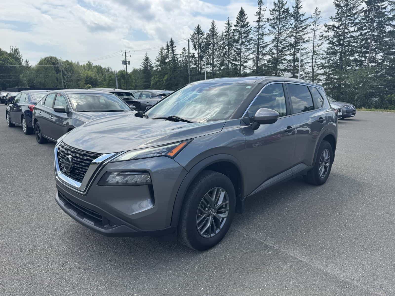 Image 1 Nissan Rogue S 2021