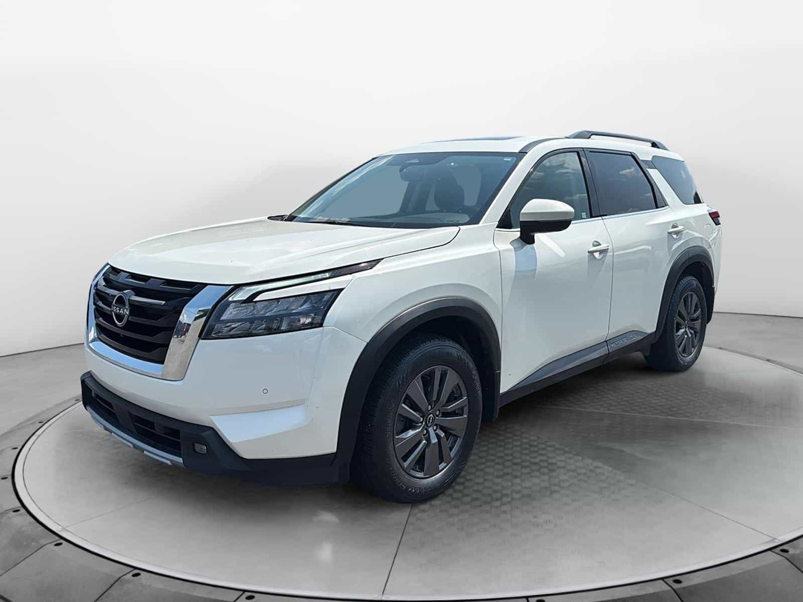 2024 Nissan Pathfinder SV - Image 1