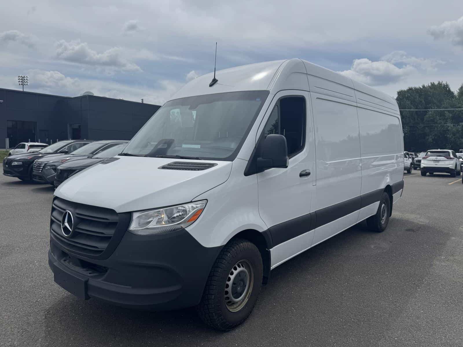 Image 1 Mercedes-Benz Sprinter 2500 High Roof 2025
