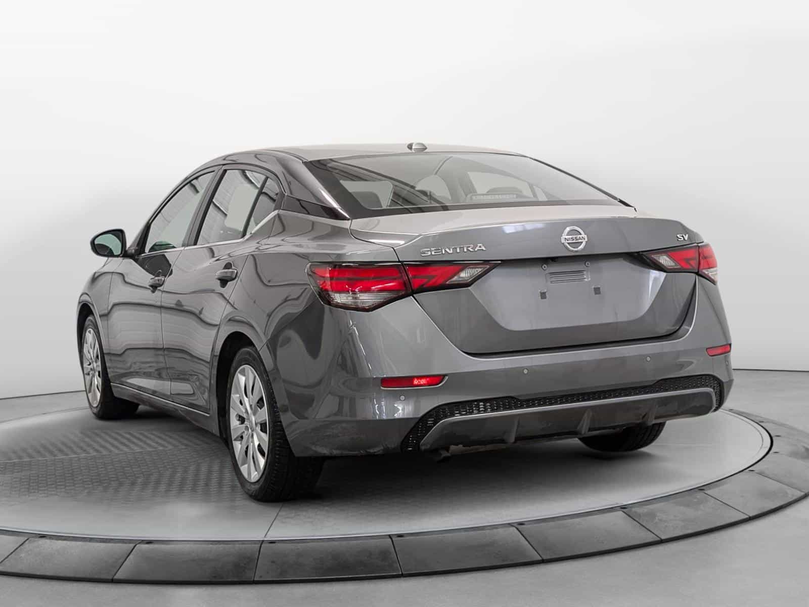 Image 3 Nissan Sentra SV 2021