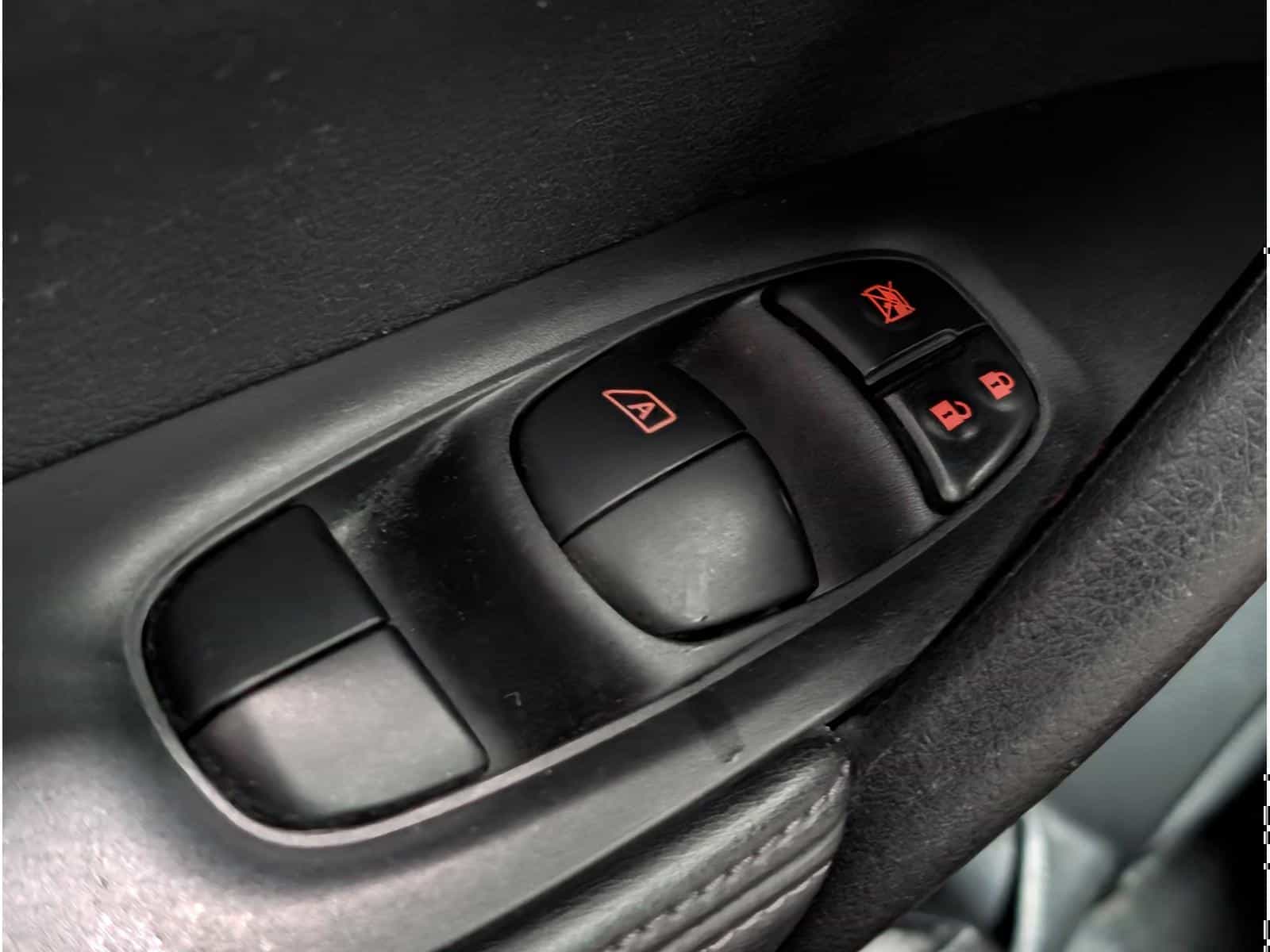 2020 Nissan Rogue Special Edition - Image 15