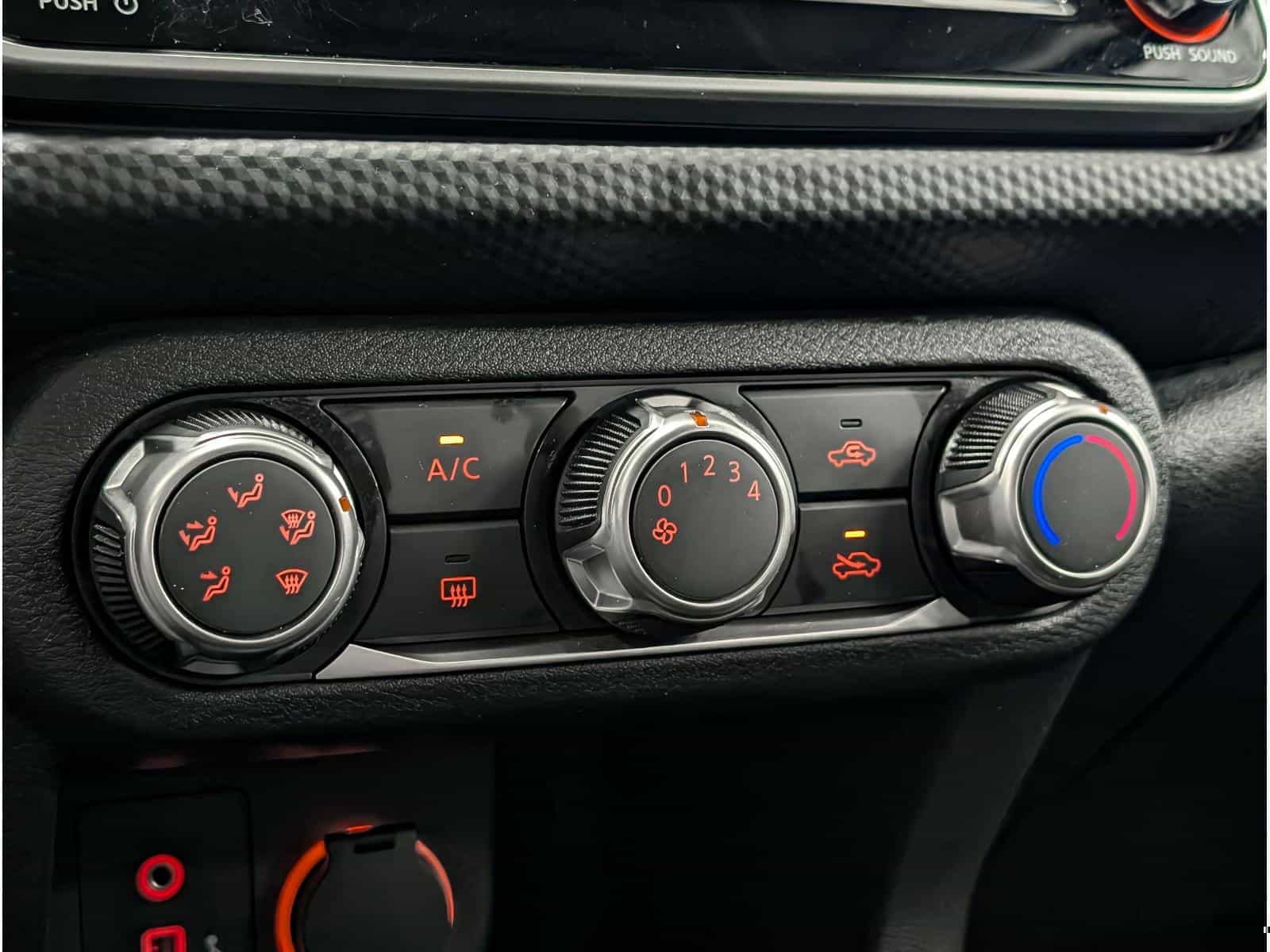 2024 Nissan Kicks S - Image 12