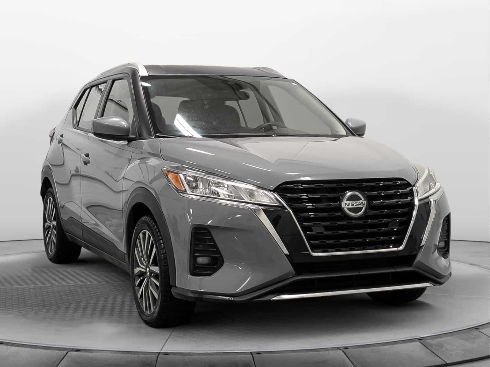 2021 Nissan Kicks SV - Image 2