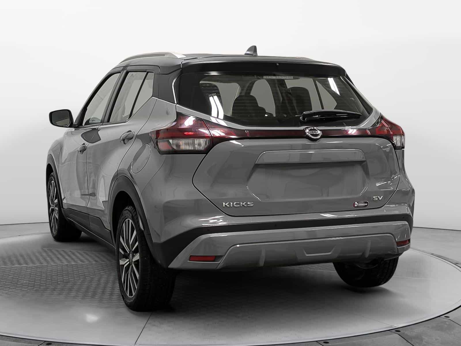 2021 Nissan Kicks SV - Image 3