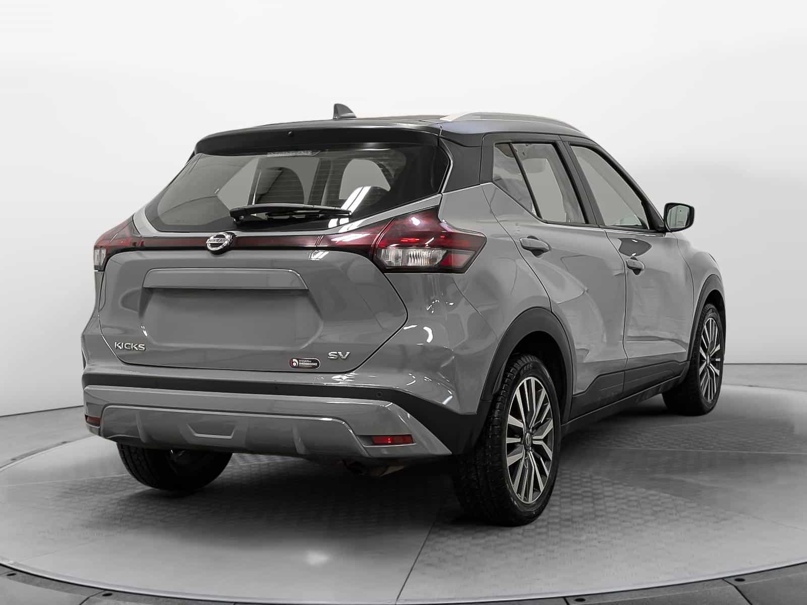2021 Nissan Kicks SV - Image 4