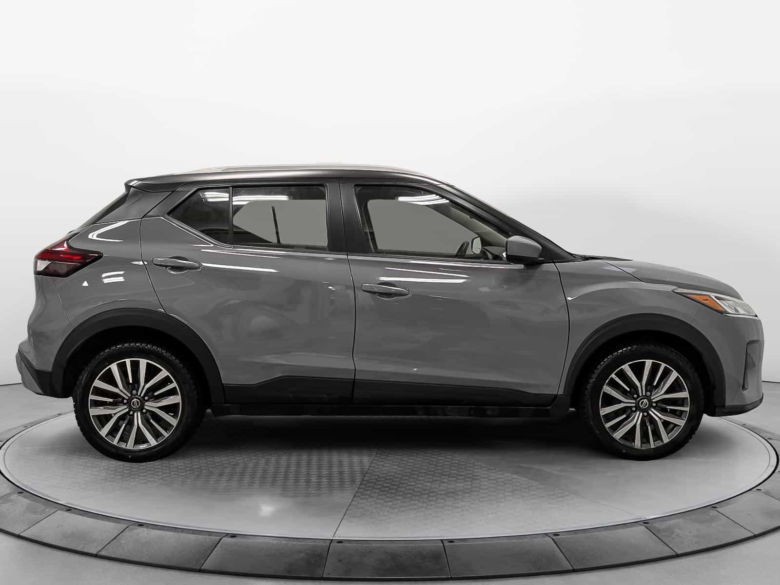 2021 Nissan Kicks SV - Image 5