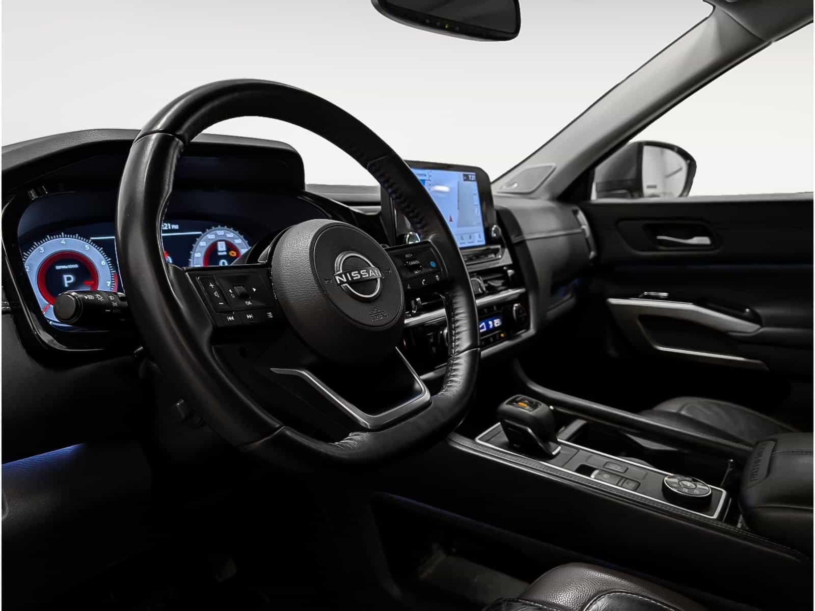 2022 Nissan Pathfinder Platinum - Image 6