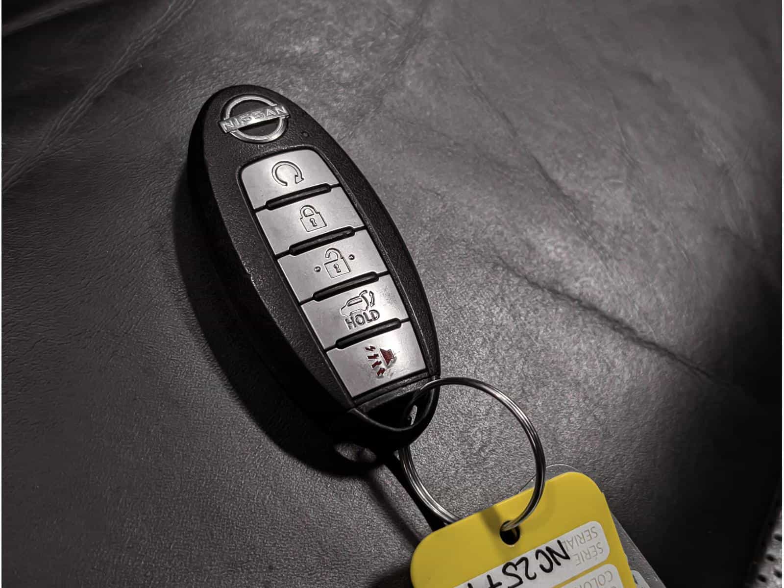 2022 Nissan Pathfinder Platinum - Image 19