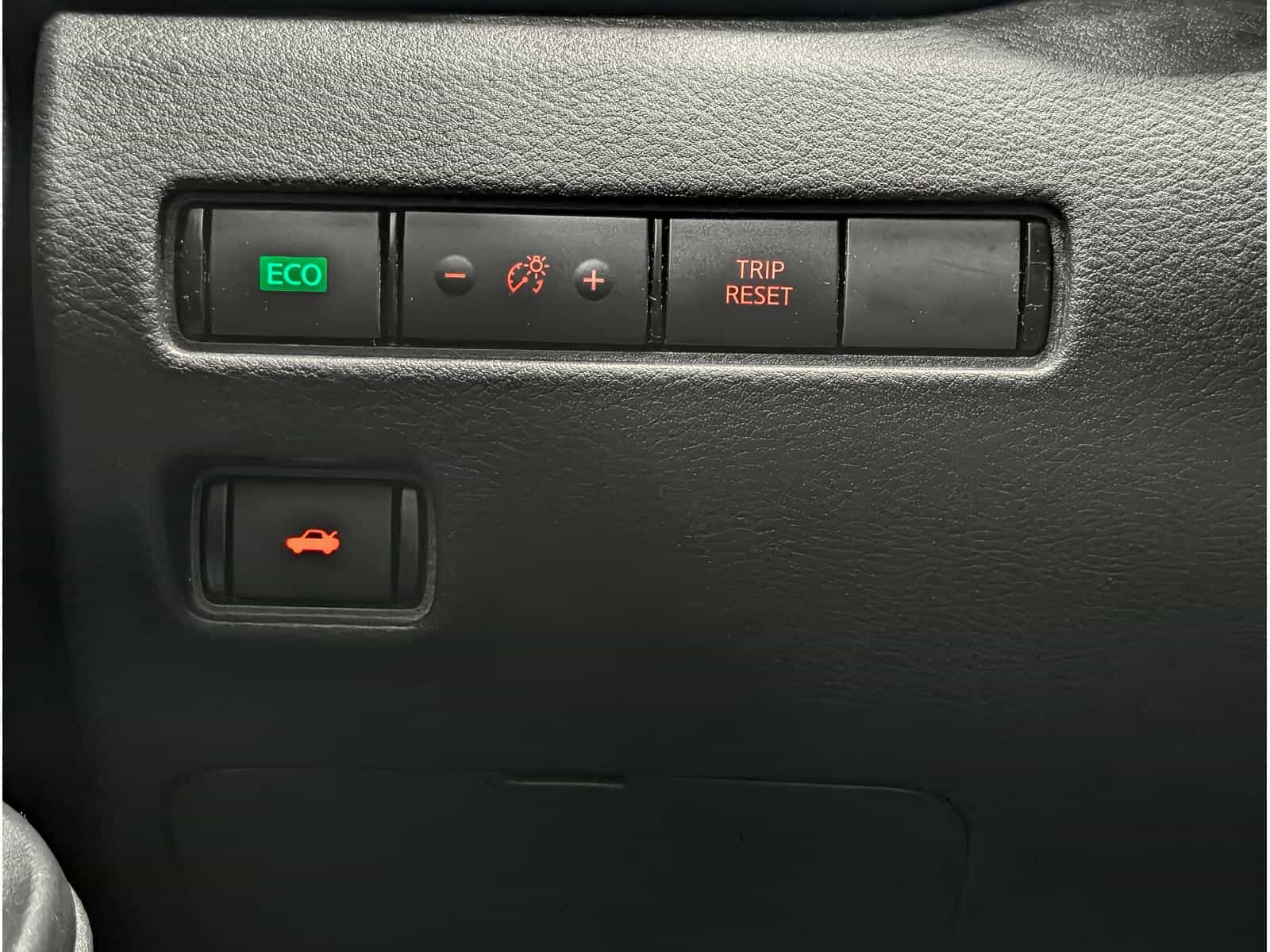 2023 Nissan Sentra SV - Image 15