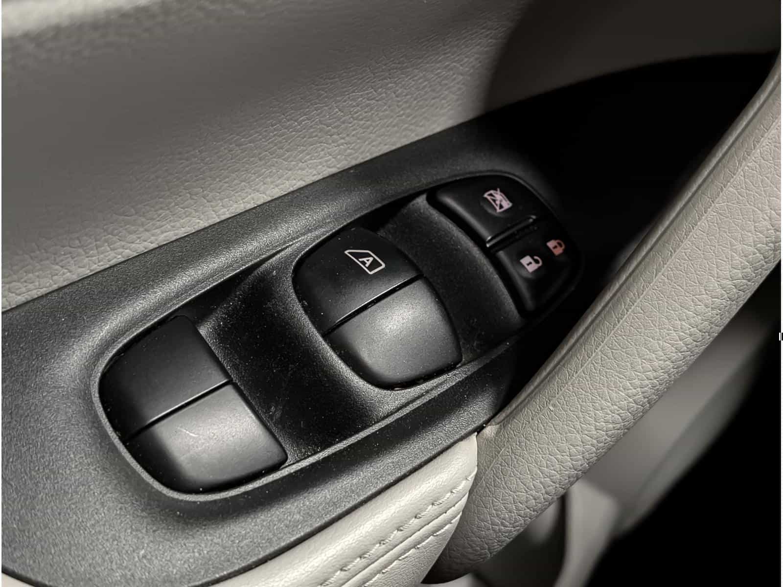 Image 15 Nissan Qashqai S 2023