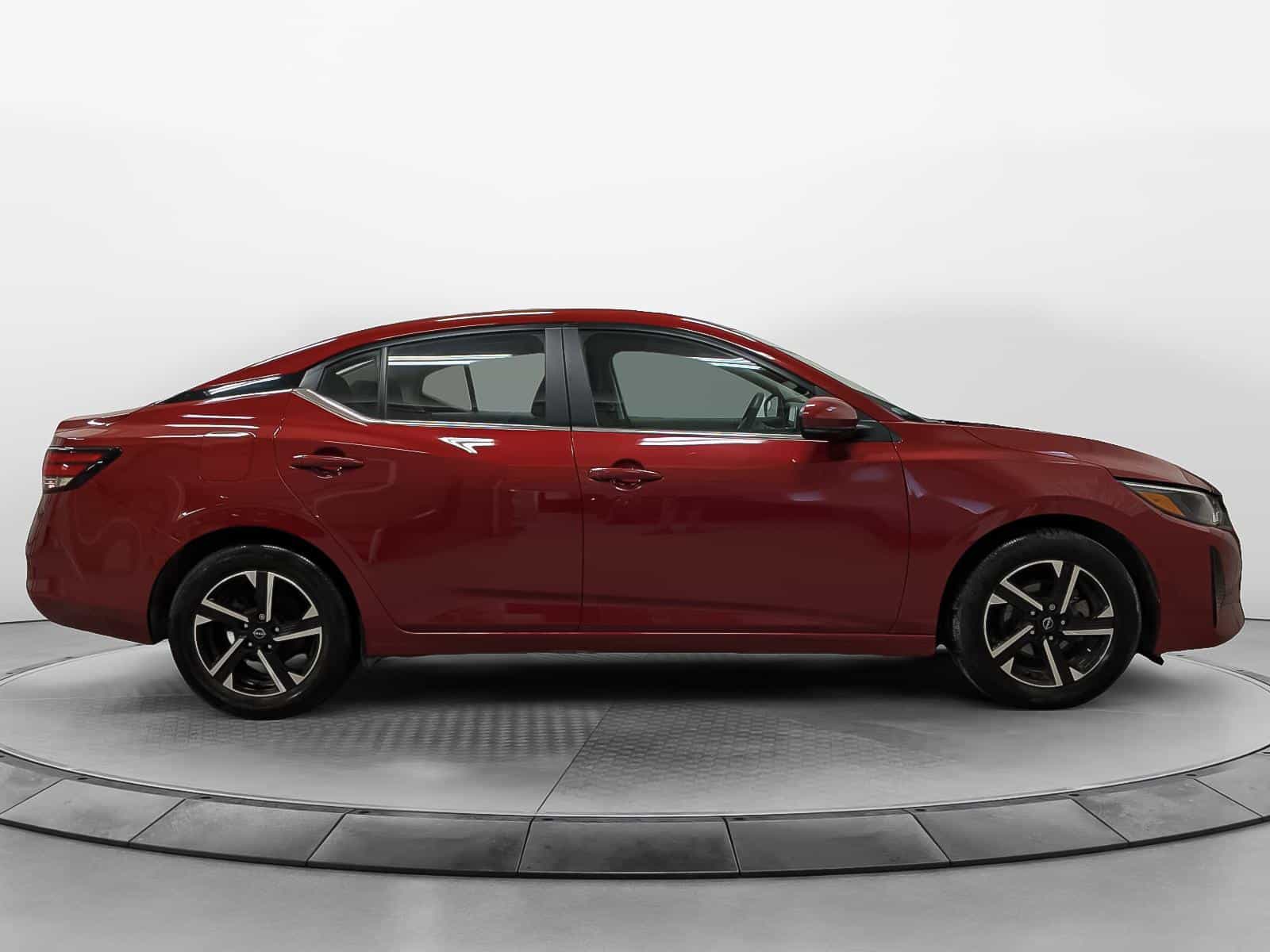 2024 Nissan Sentra SV - Image 5