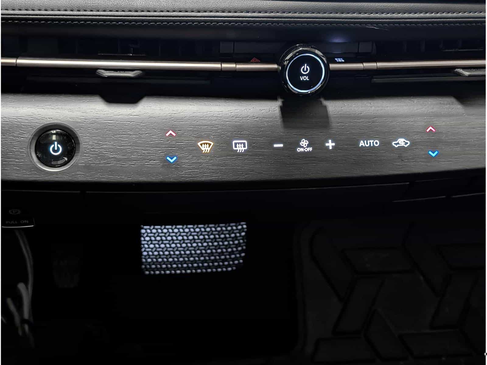 2024 Nissan Ariya Evolve+ - Image 15