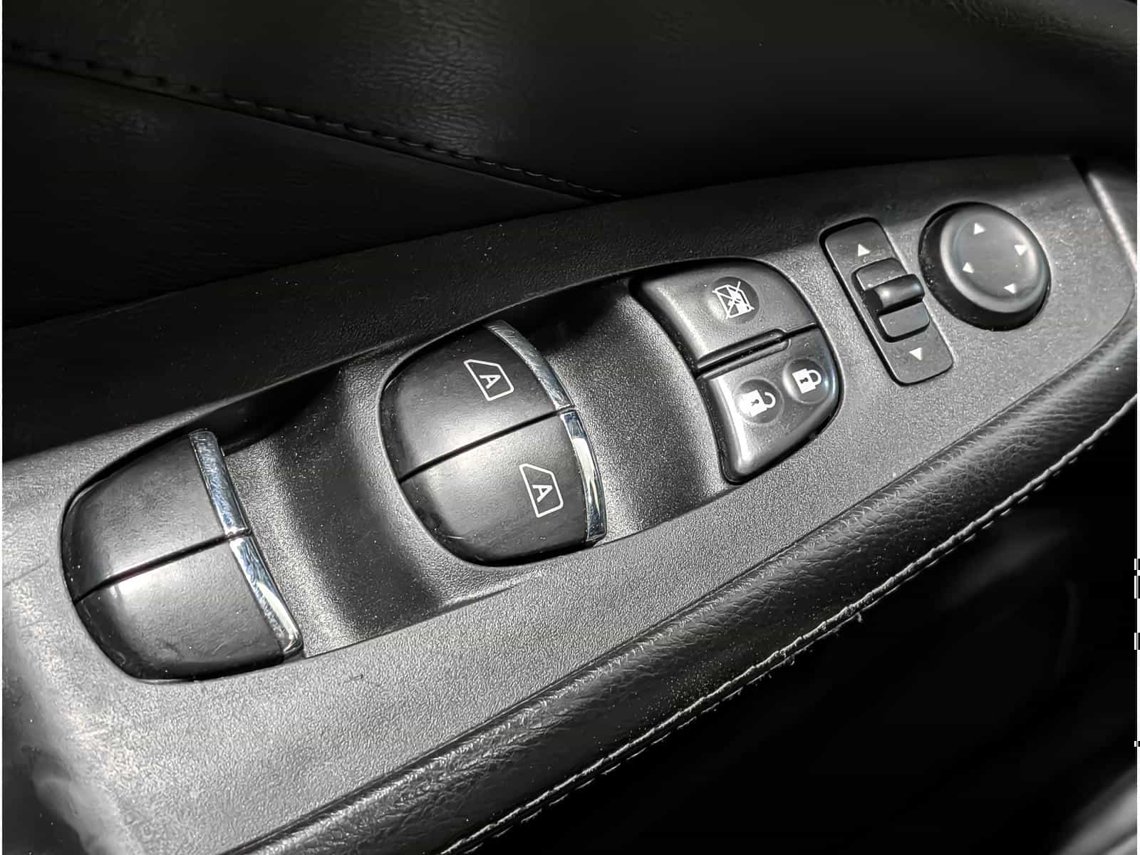 Image 15 Nissan Maxima SV 2017