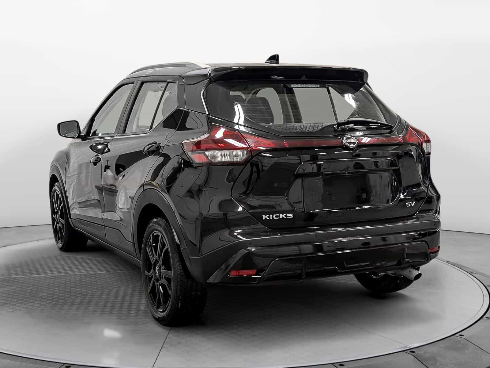 Image 3 Nissan Kicks SV 2023