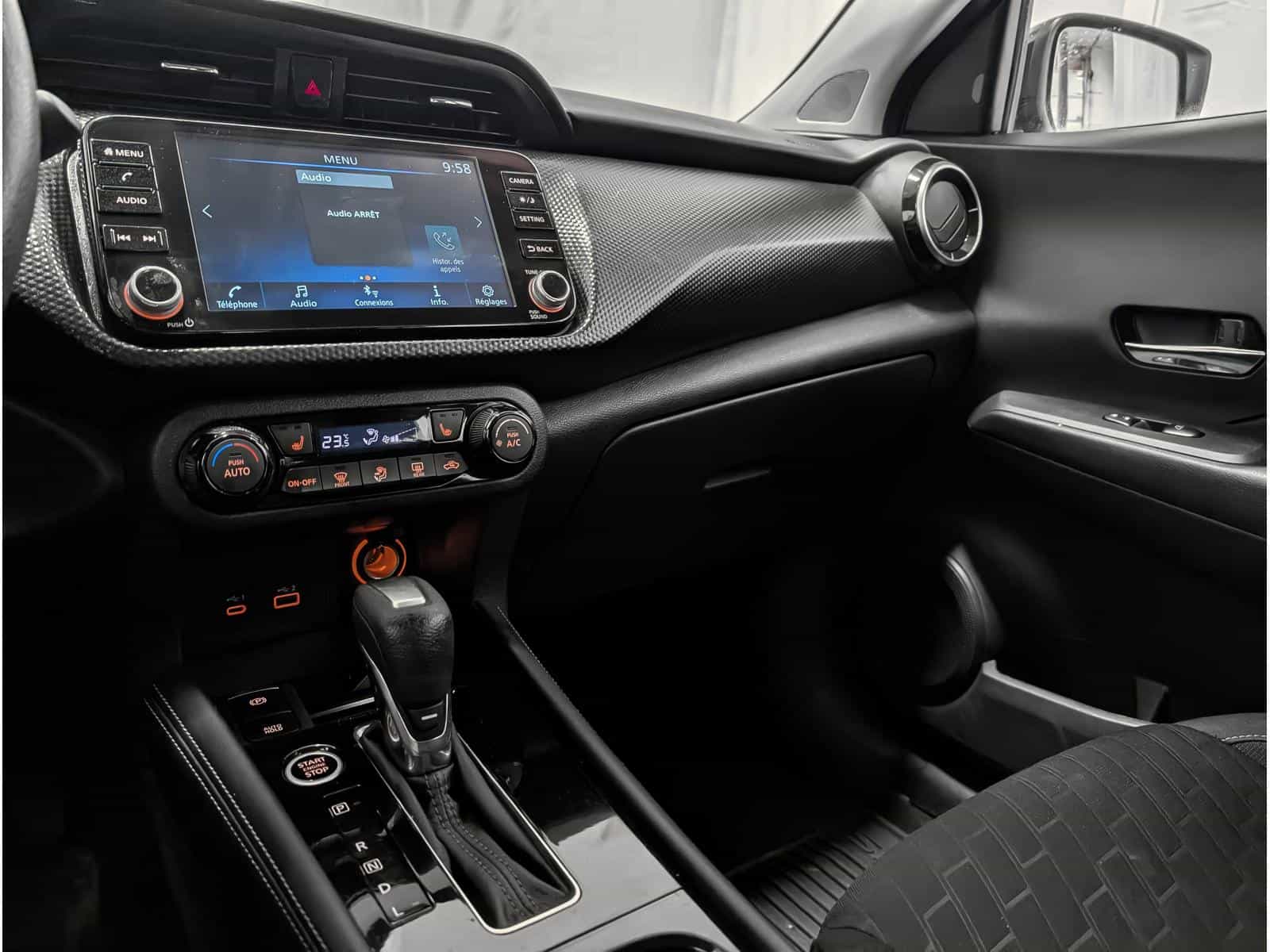 Image 8 Nissan Kicks SV 2023