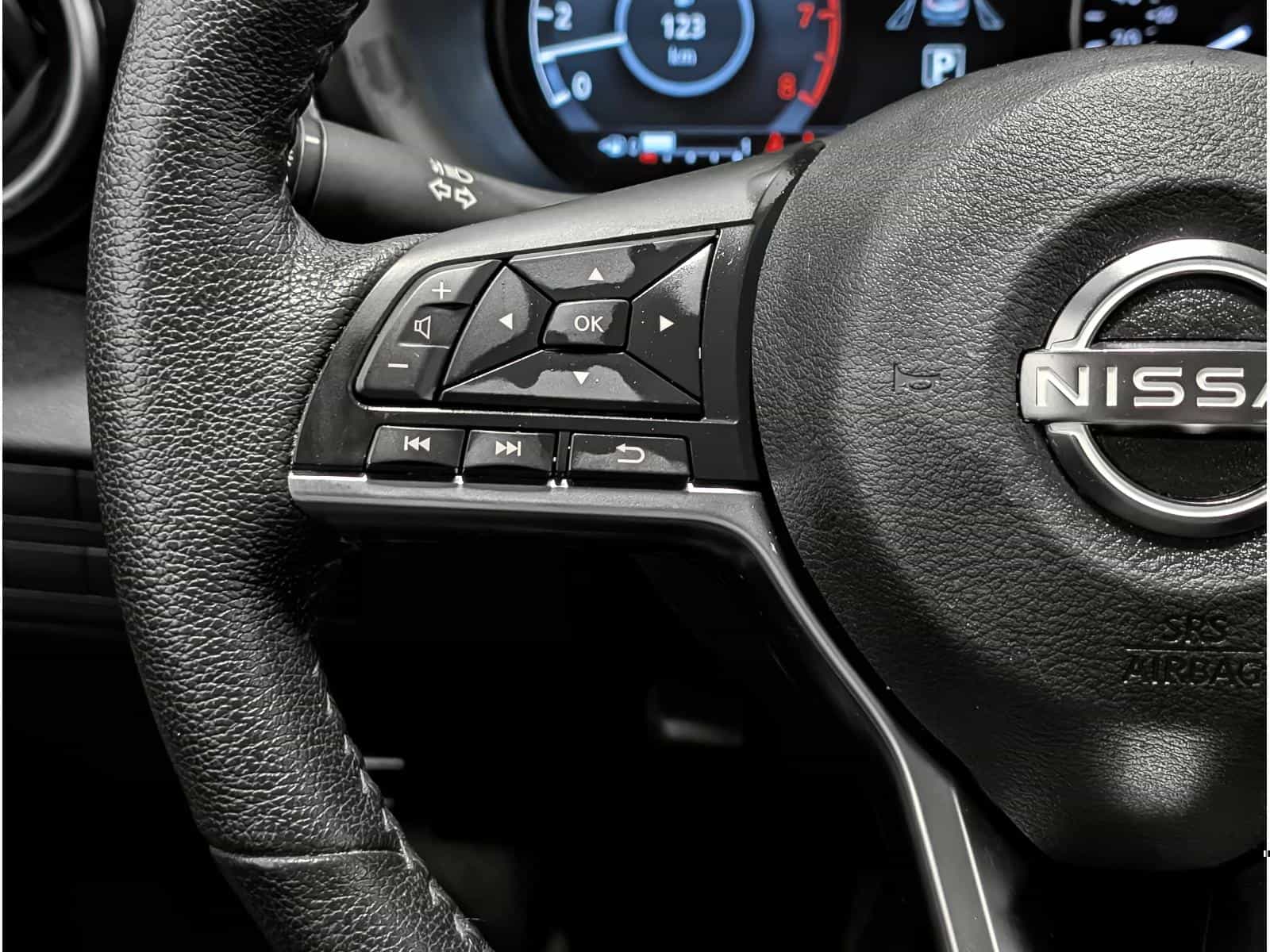 Image 14 Nissan Kicks SV 2023