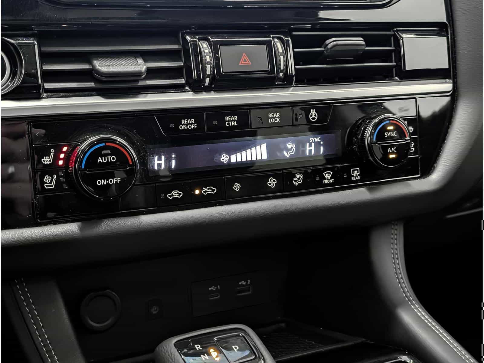 2023 Nissan Pathfinder Platinum - Image 12