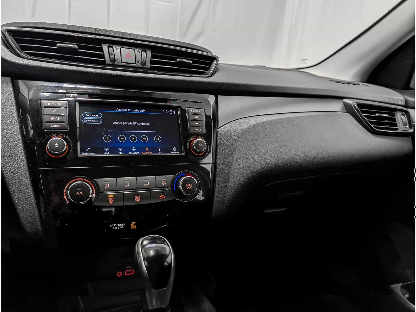 Image 9 Nissan Qashqai S 2020