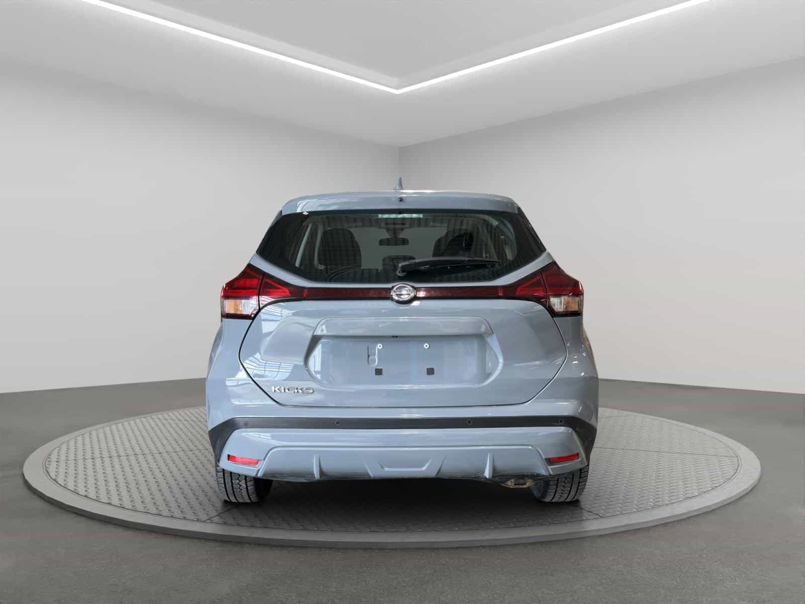 Image 4 Nissan Kicks S 2021