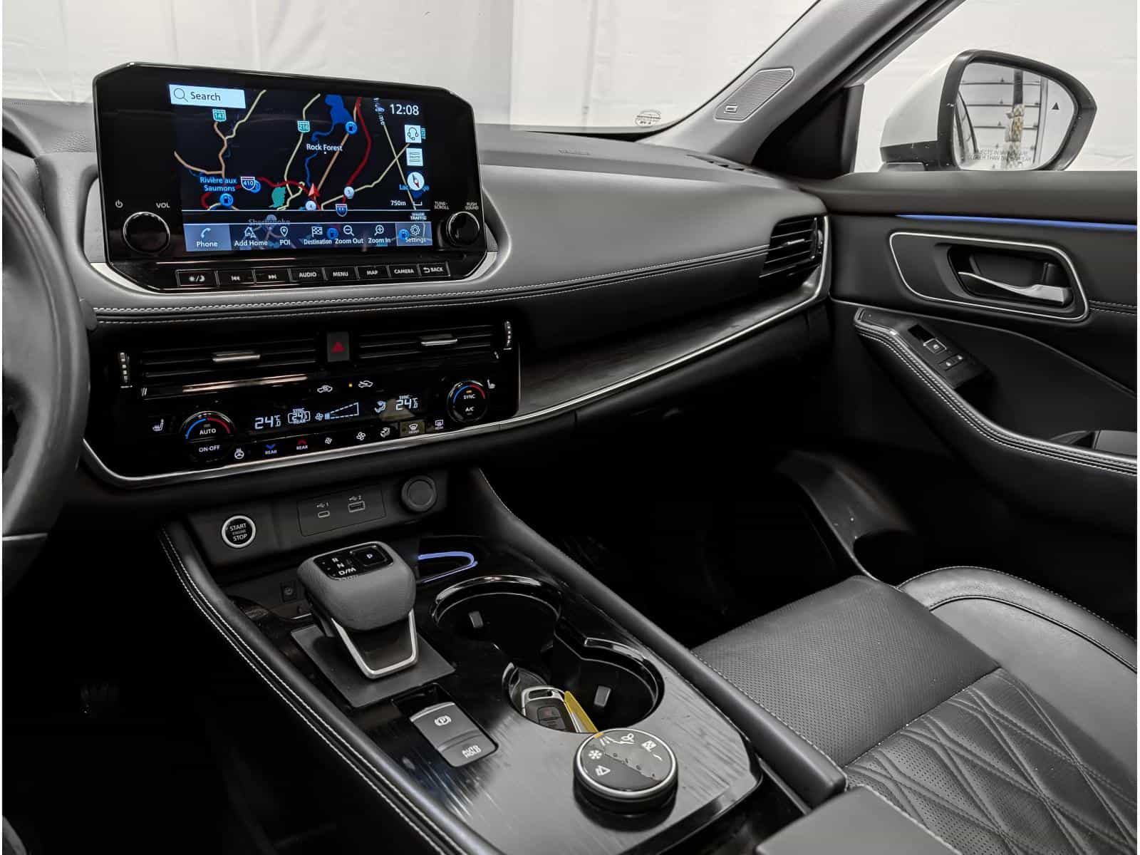 2023 Nissan Rogue Platinum - Image 9