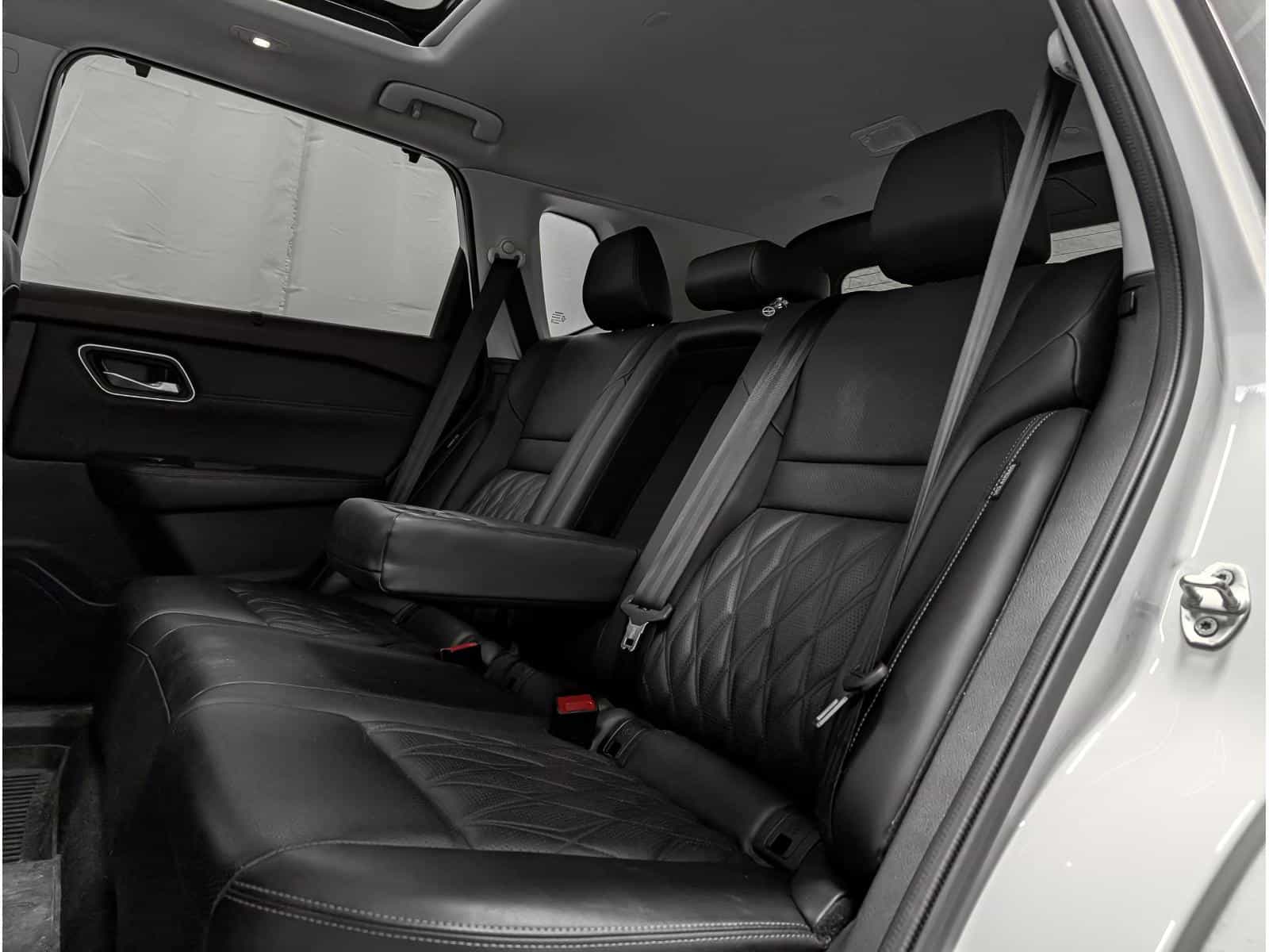 2023 Nissan Rogue Platinum - Image 8