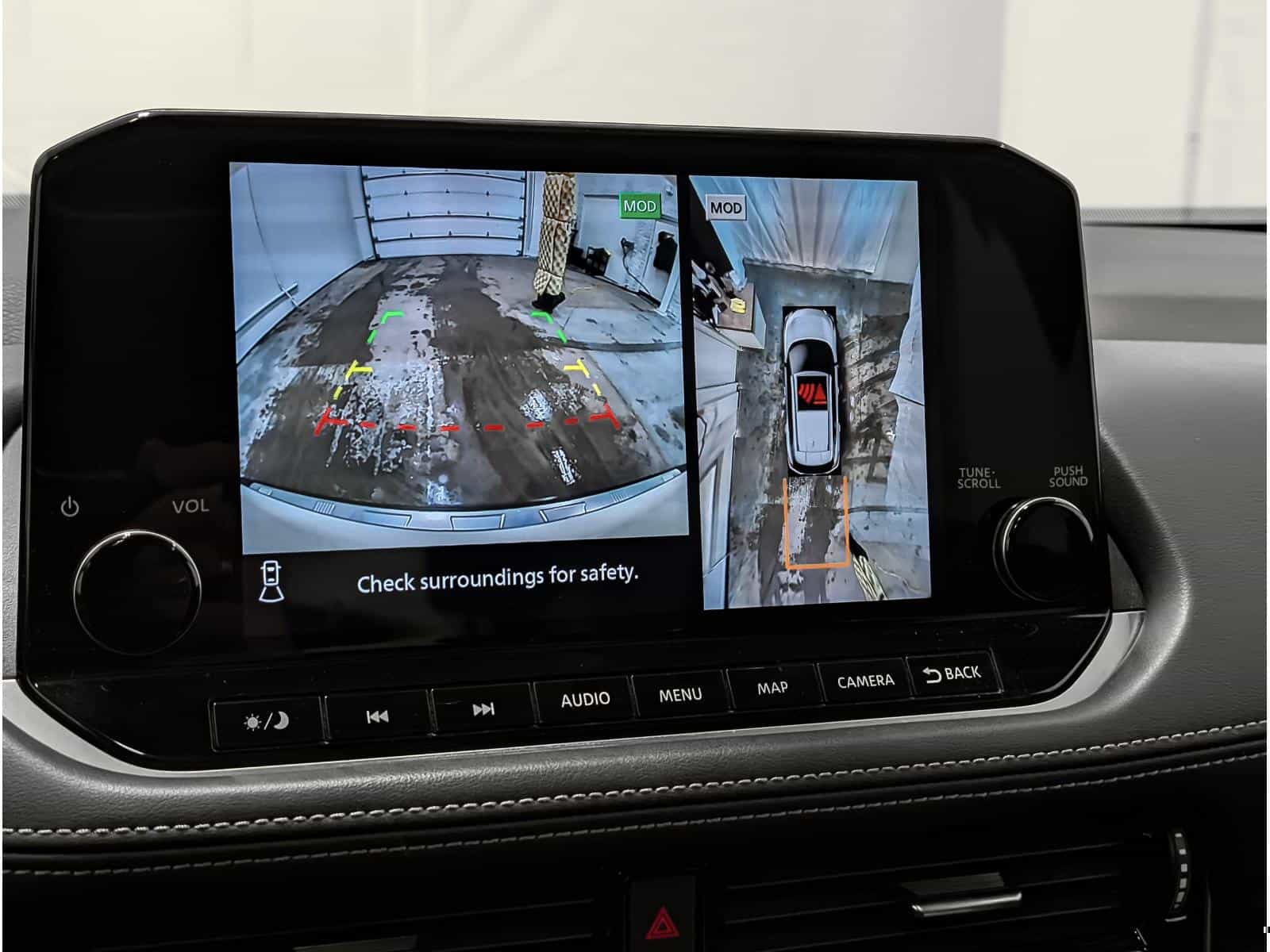 2023 Nissan Rogue Platinum - Image 11