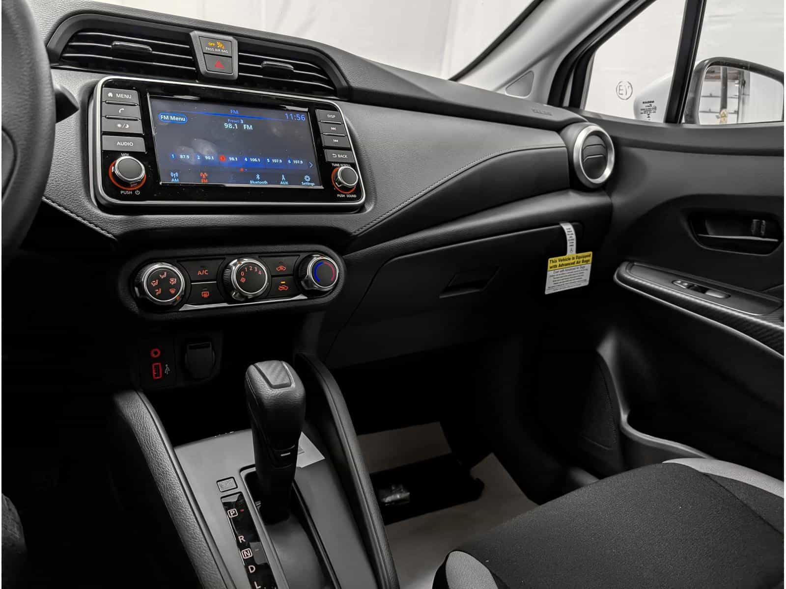 2025 Nissan Versa S - Image 9