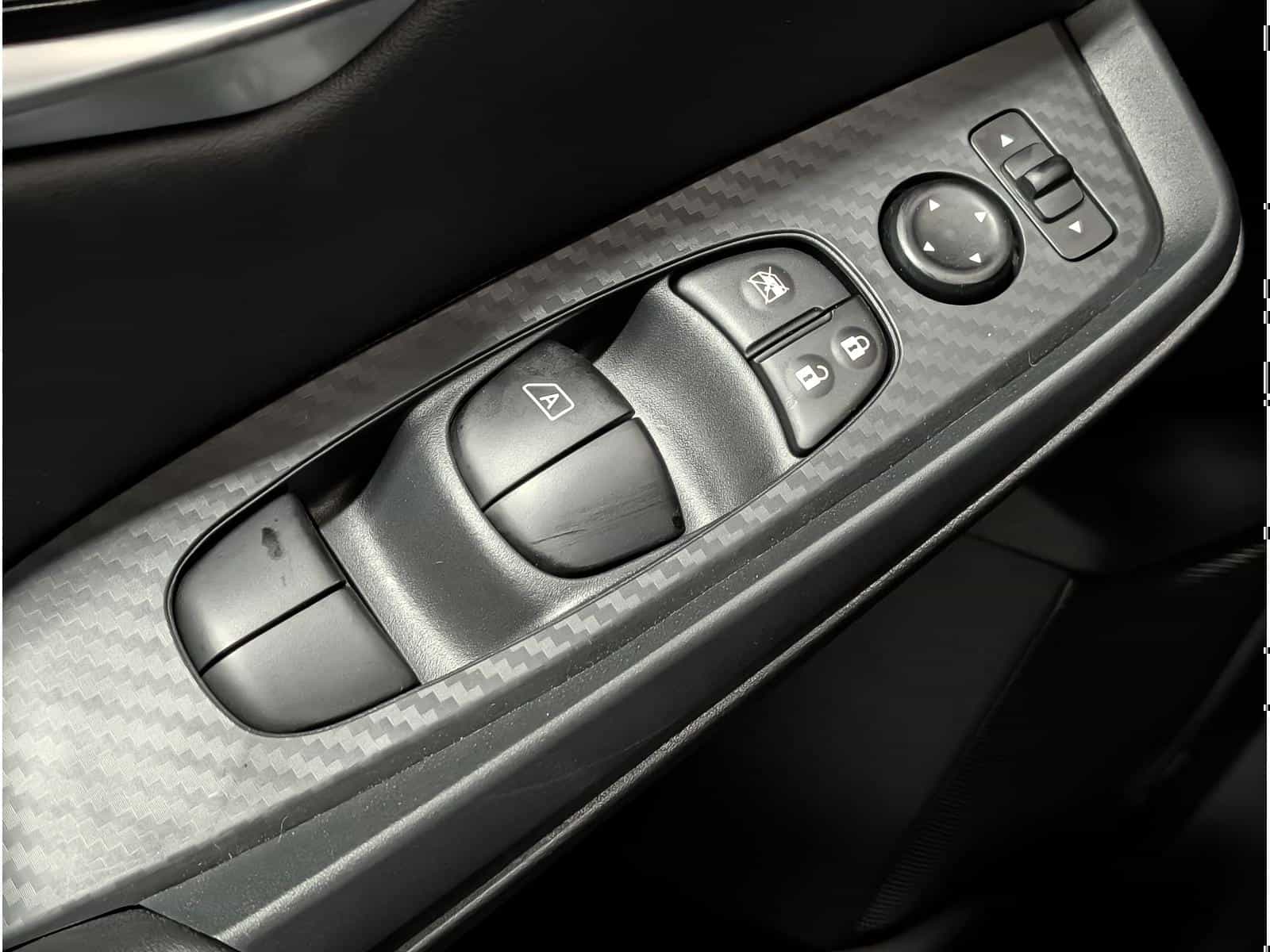 2025 Nissan Sentra SV - Image 16