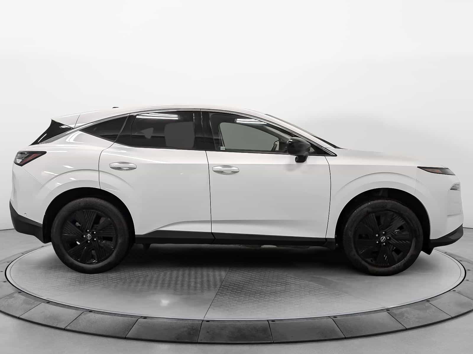 2025 Nissan Murano SV - Image 5