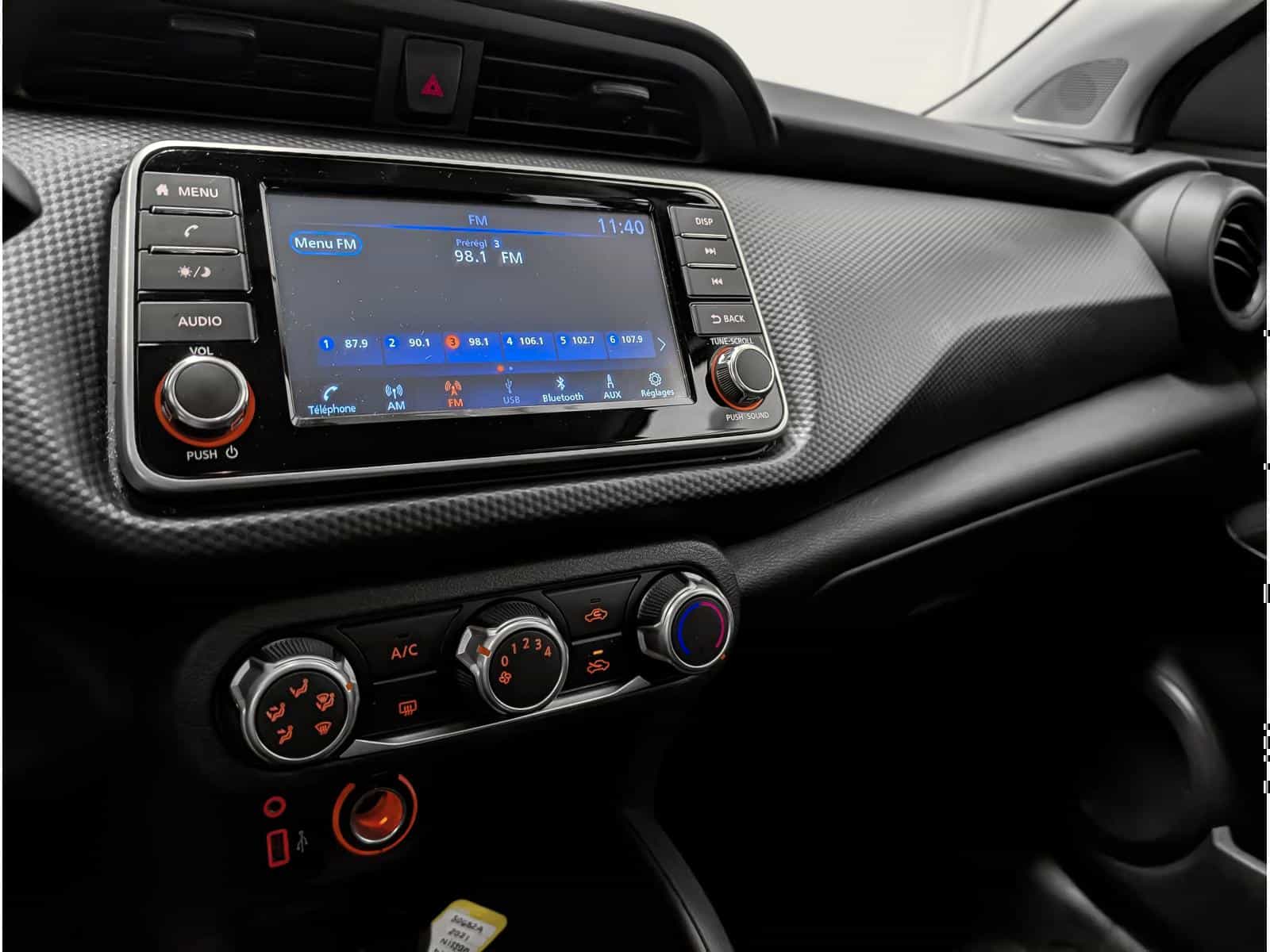 2021 Nissan Kicks S - Image 9