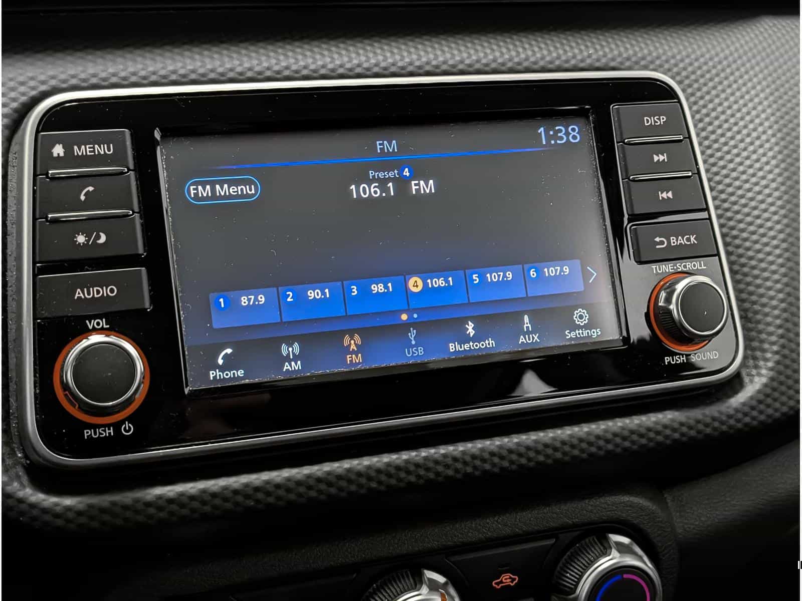 2021 Nissan Kicks S - Image 10