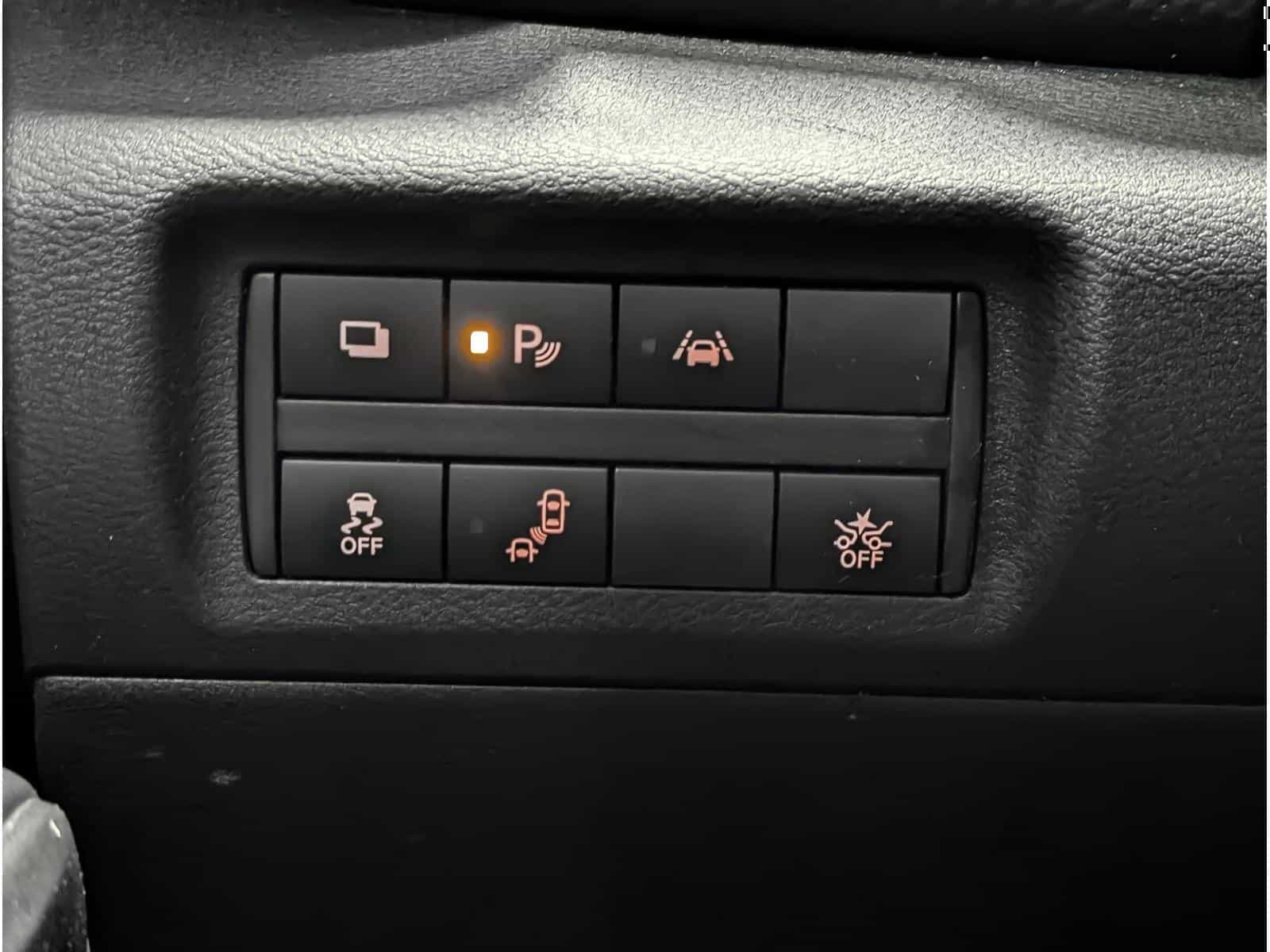 2021 Nissan Kicks S - Image 16