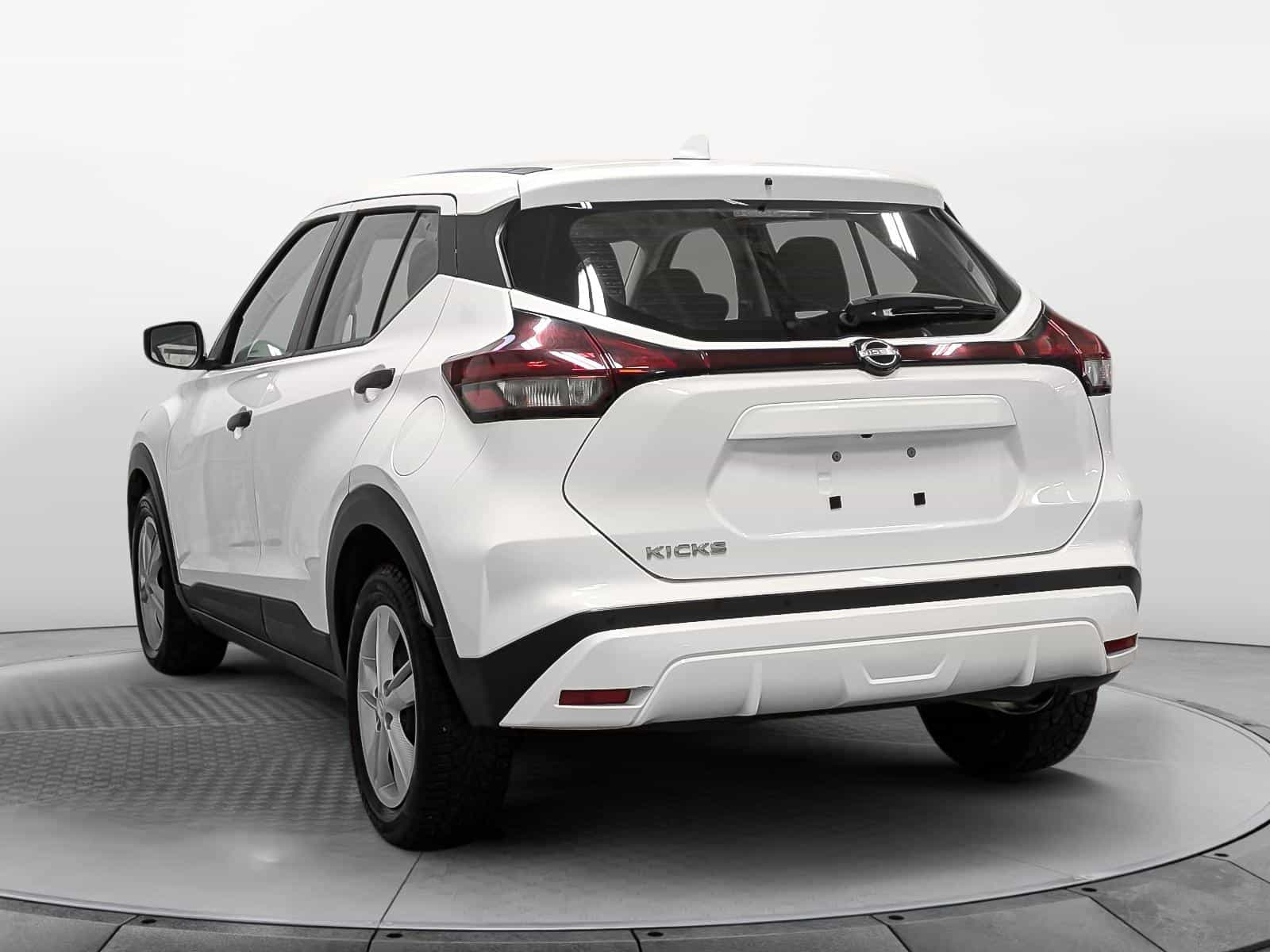 2024 Nissan Kicks S - Image 3