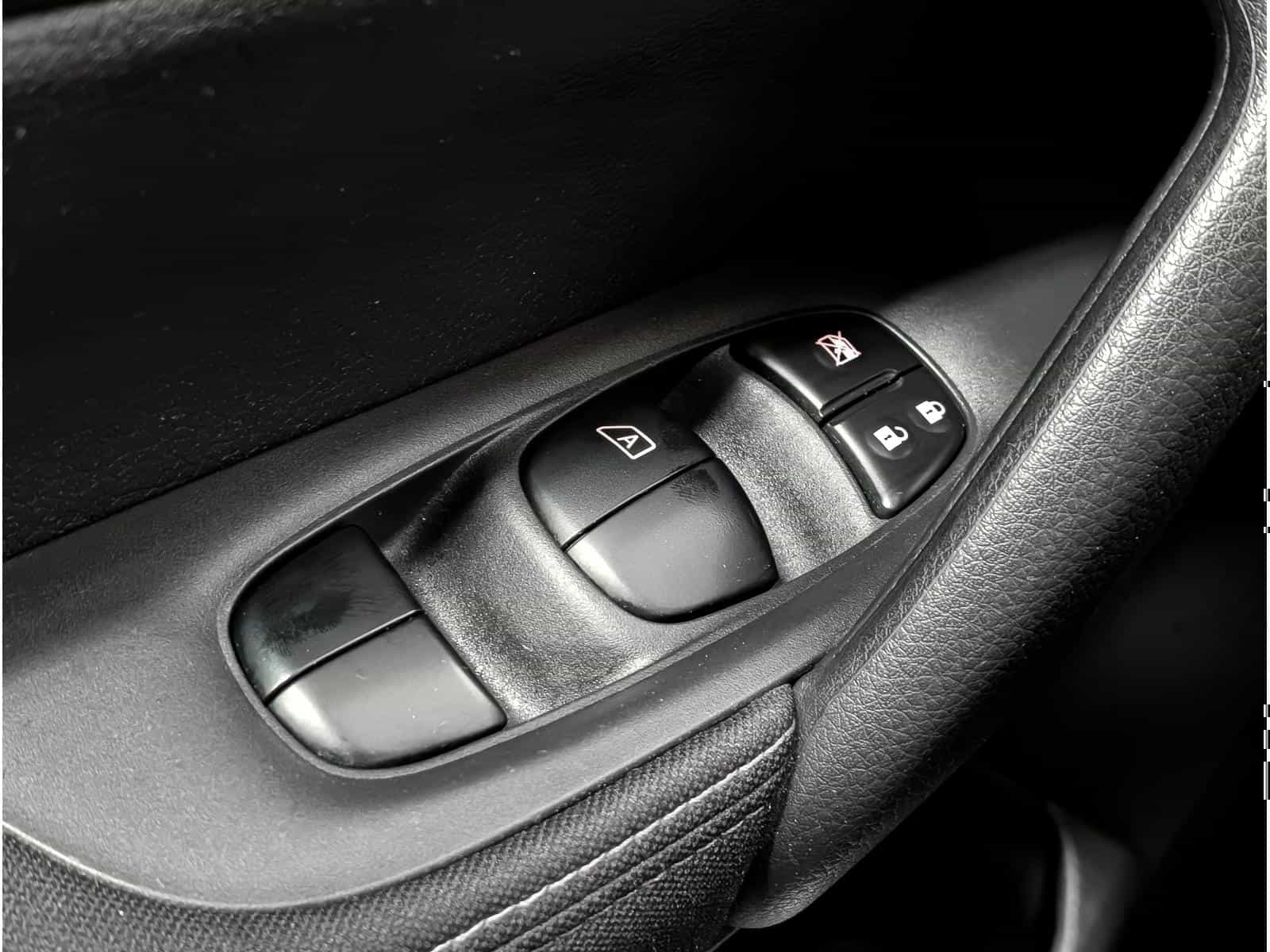 Image 17 Nissan Qashqai SV 2018