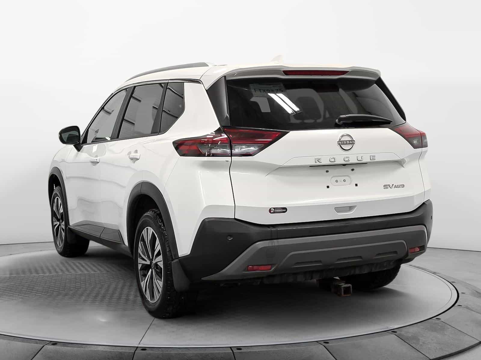 2022 Nissan Rogue SV - Image 4