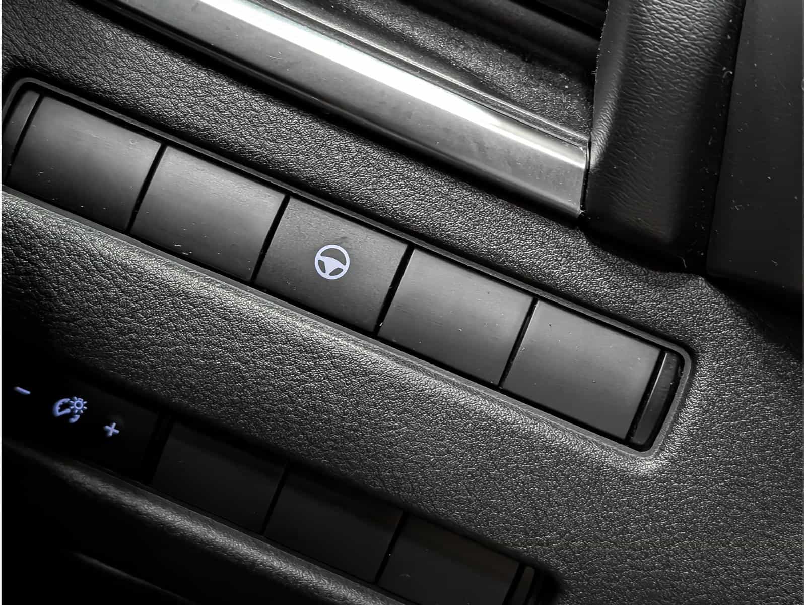 Image 14 Nissan Rogue SV 2022