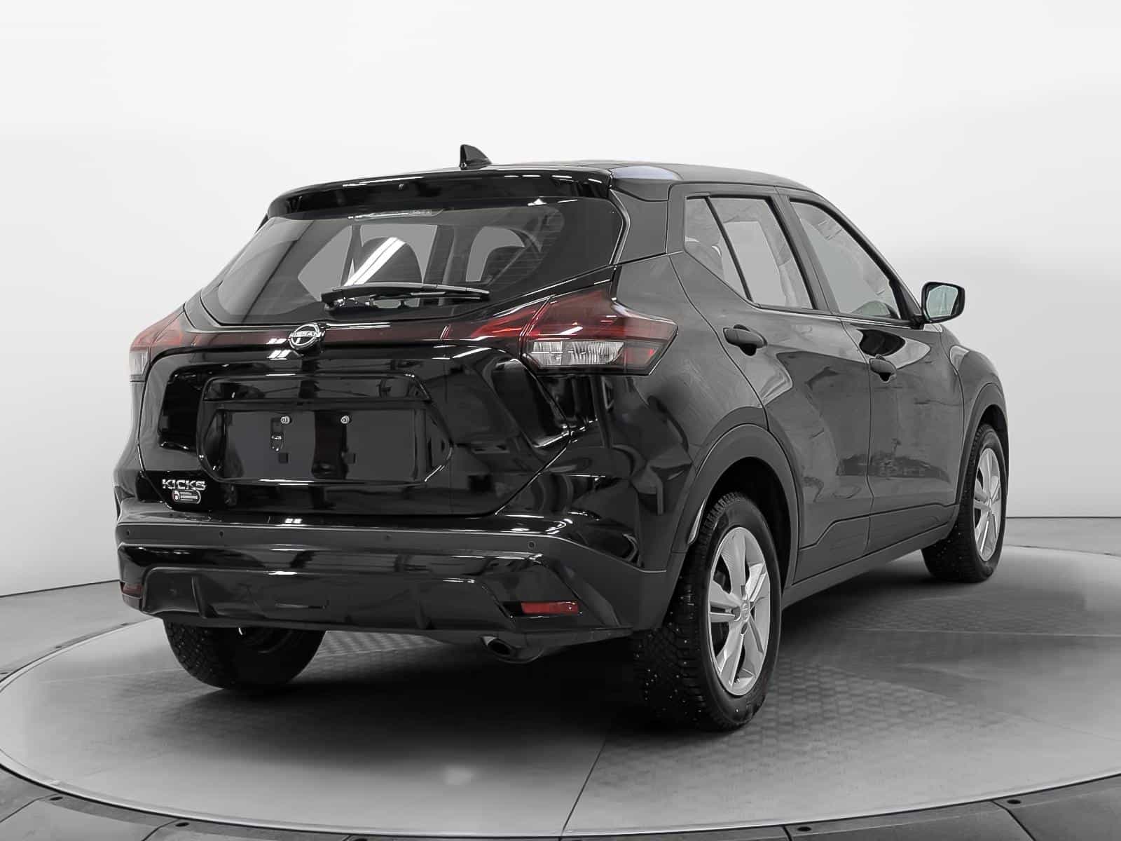 Image 3 Nissan Kicks S 2023