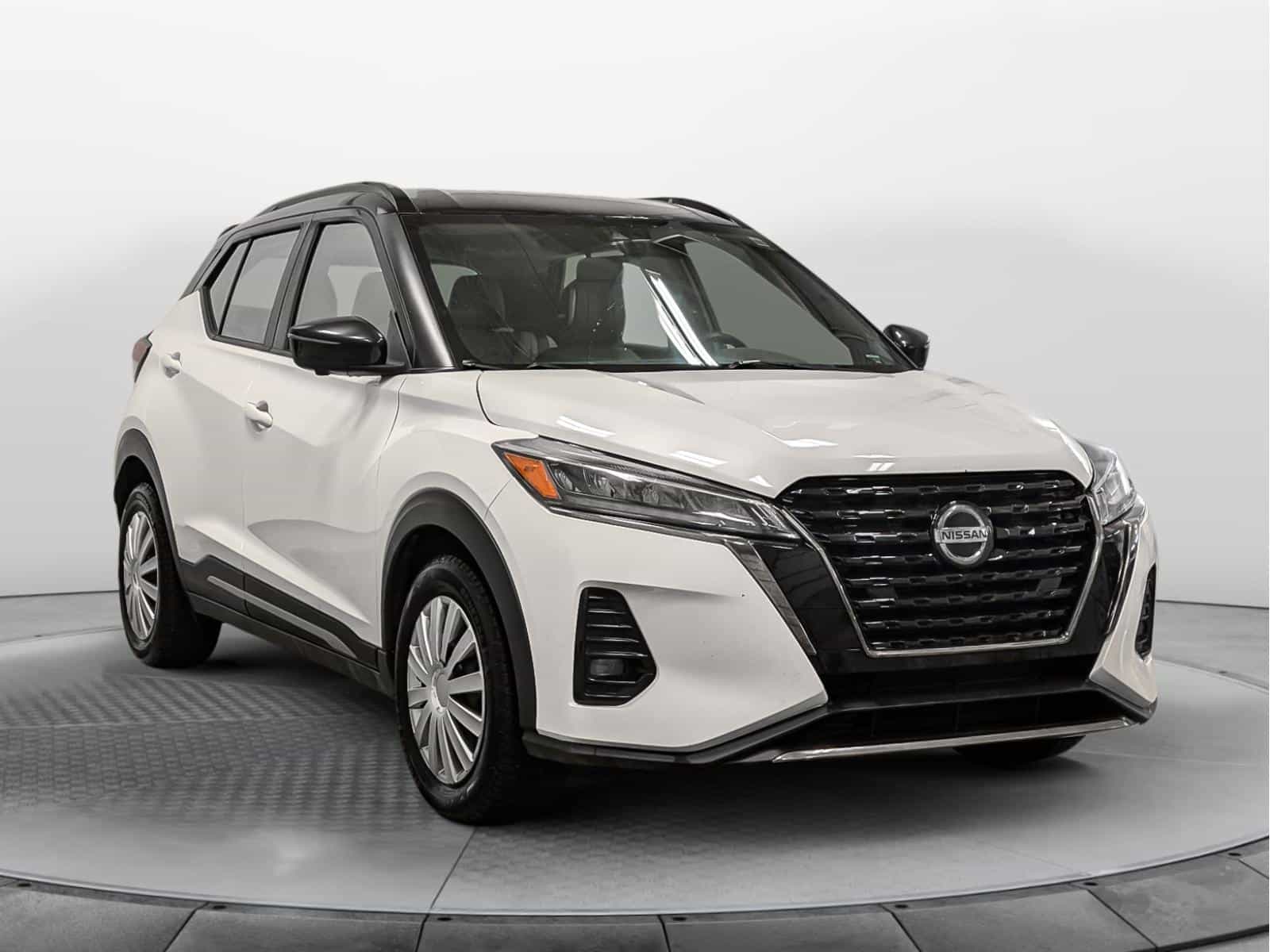 2021 Nissan Kicks SR - Image 3