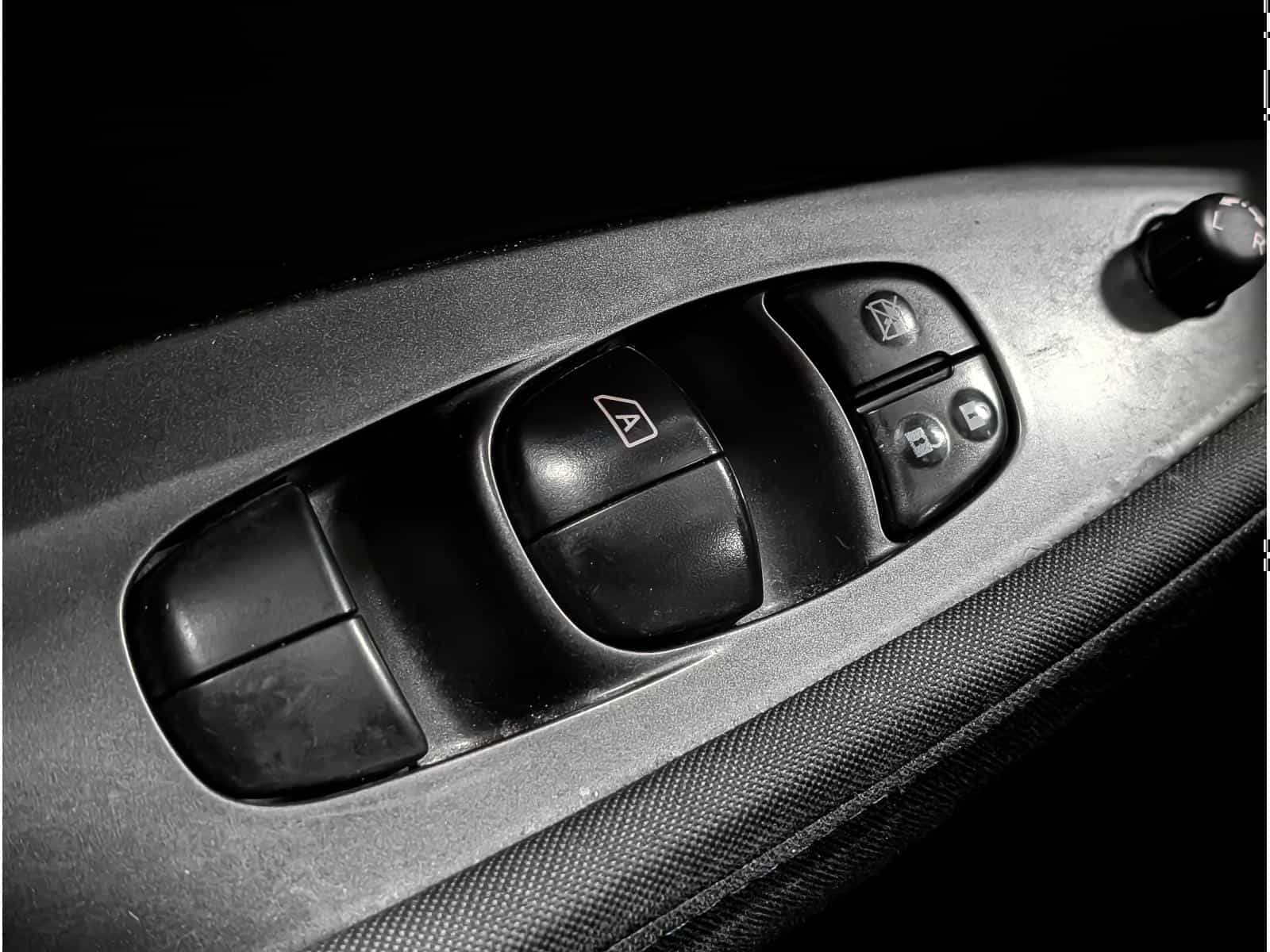 Image 12 Nissan Leaf S 2018