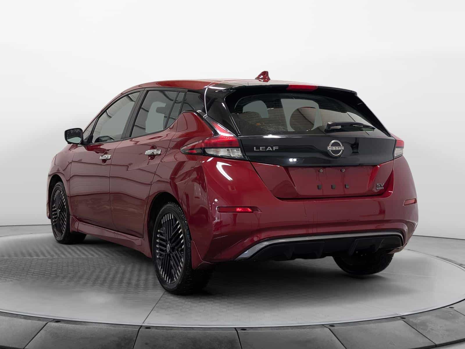 2023 Nissan Leaf SV Plus - Image 4