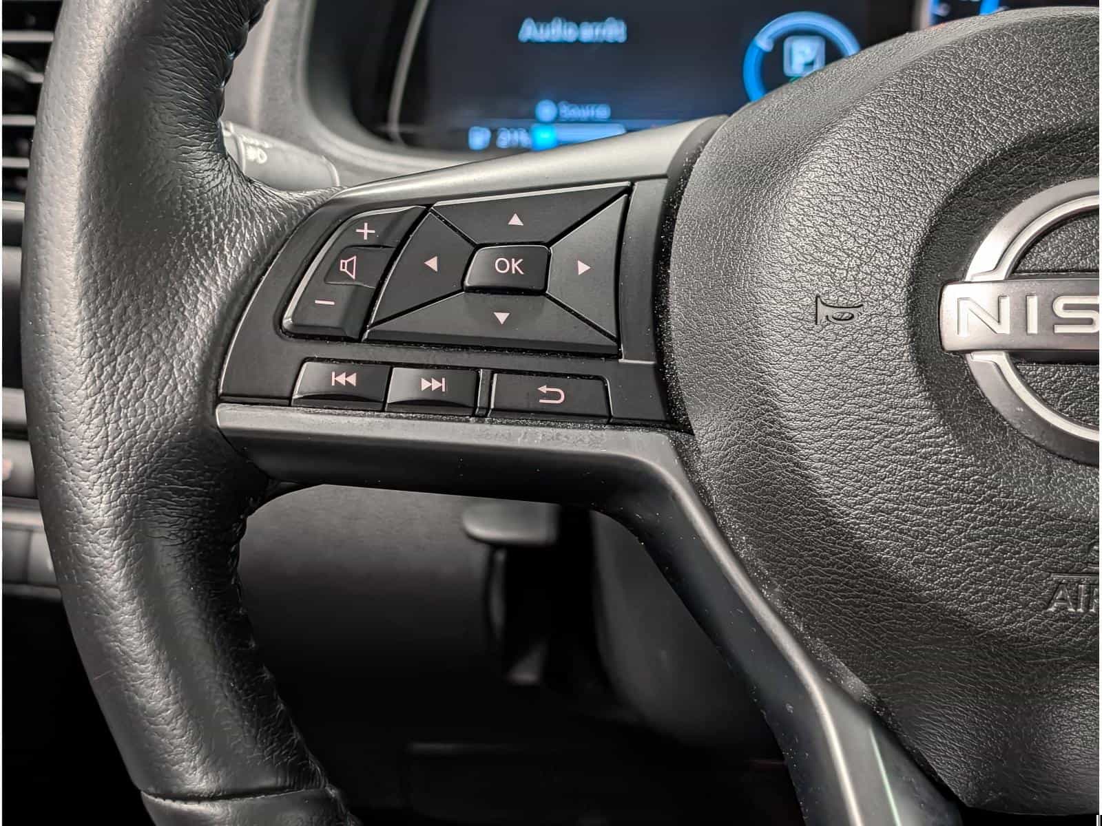 2023 Nissan Leaf SV Plus - Image 12