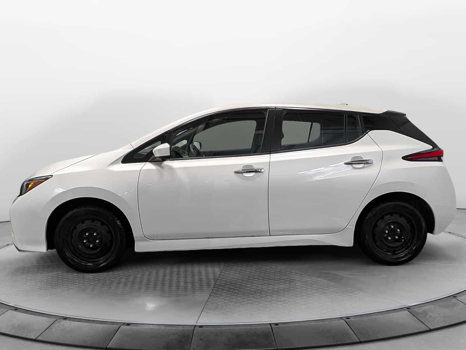 Image 2 Nissan Leaf SV Plus 2024