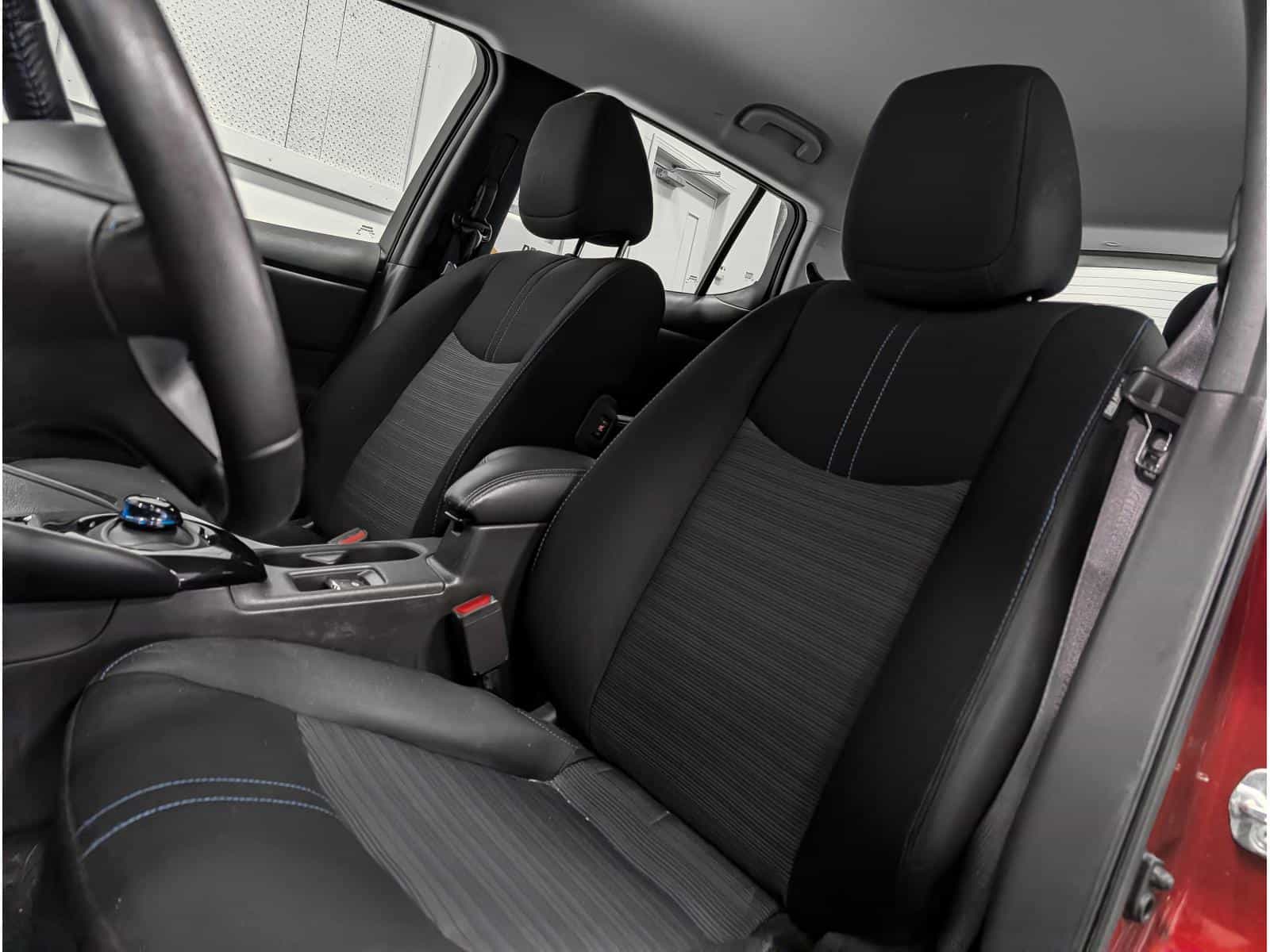 2023 Nissan Leaf SV - Image 7