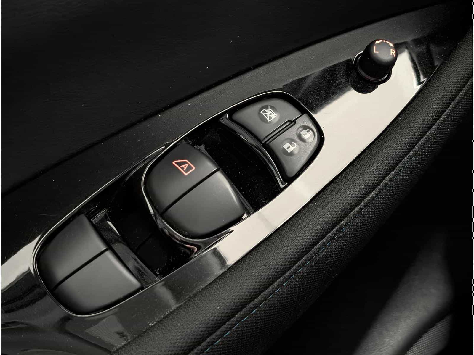 2022 Nissan Leaf Plus SV - Image 16