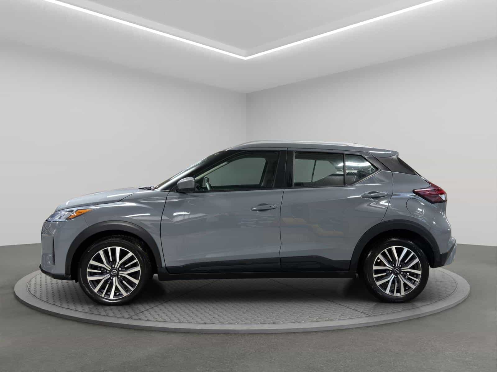 Image 2 Nissan Kicks SV 2024