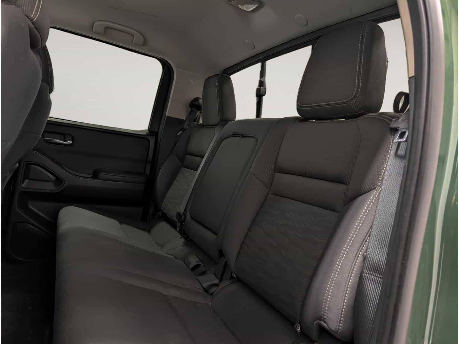 2022 Nissan Frontier SV - Image 9